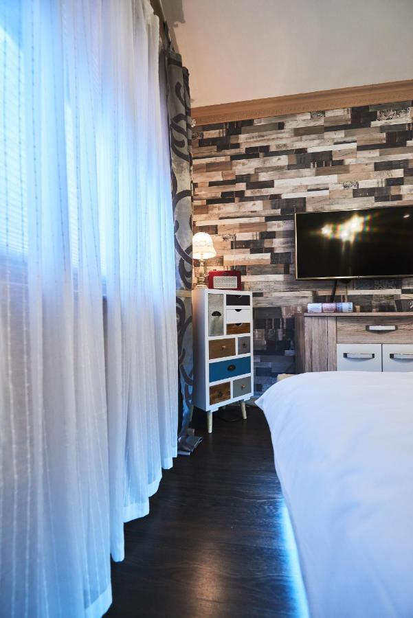 Apartment Alpremira Varna Bagian luar foto